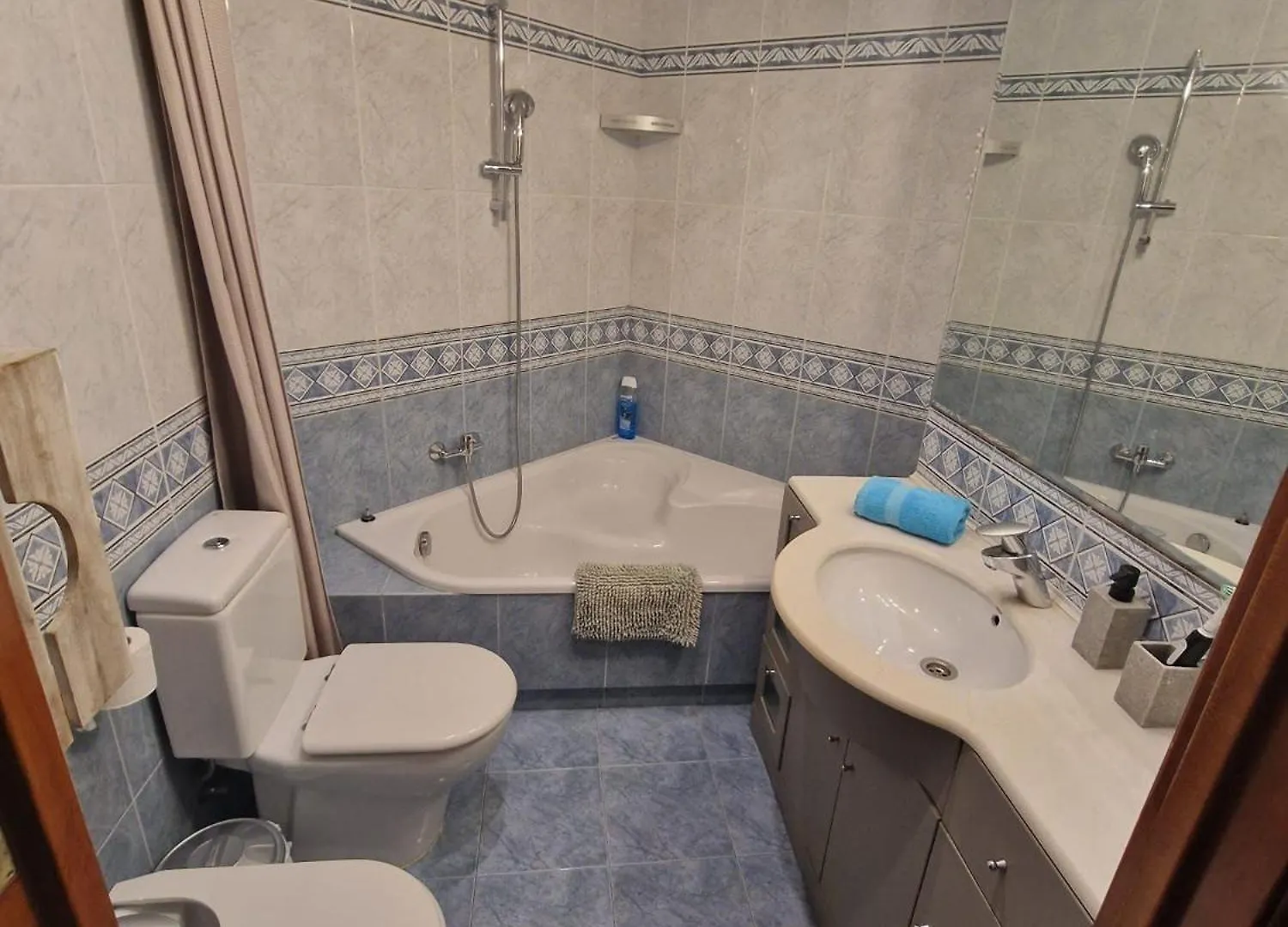 Rooms Paris Barcelona Bed & Breakfast