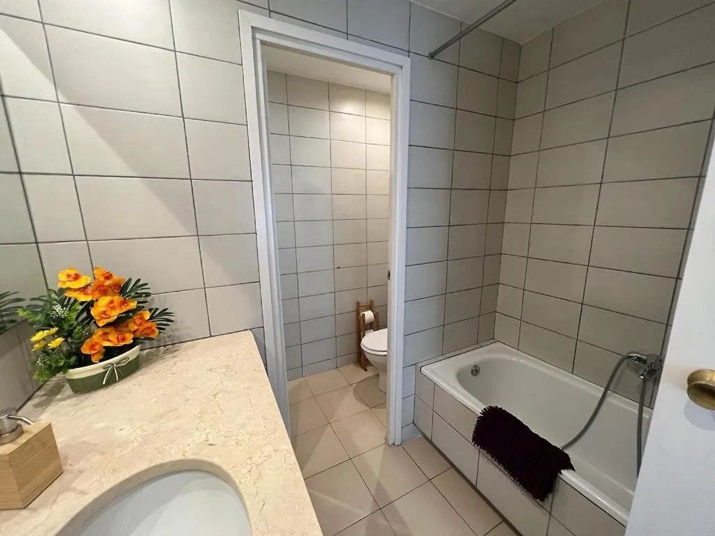 Bed & Breakfast Rooms Paris Barcelona