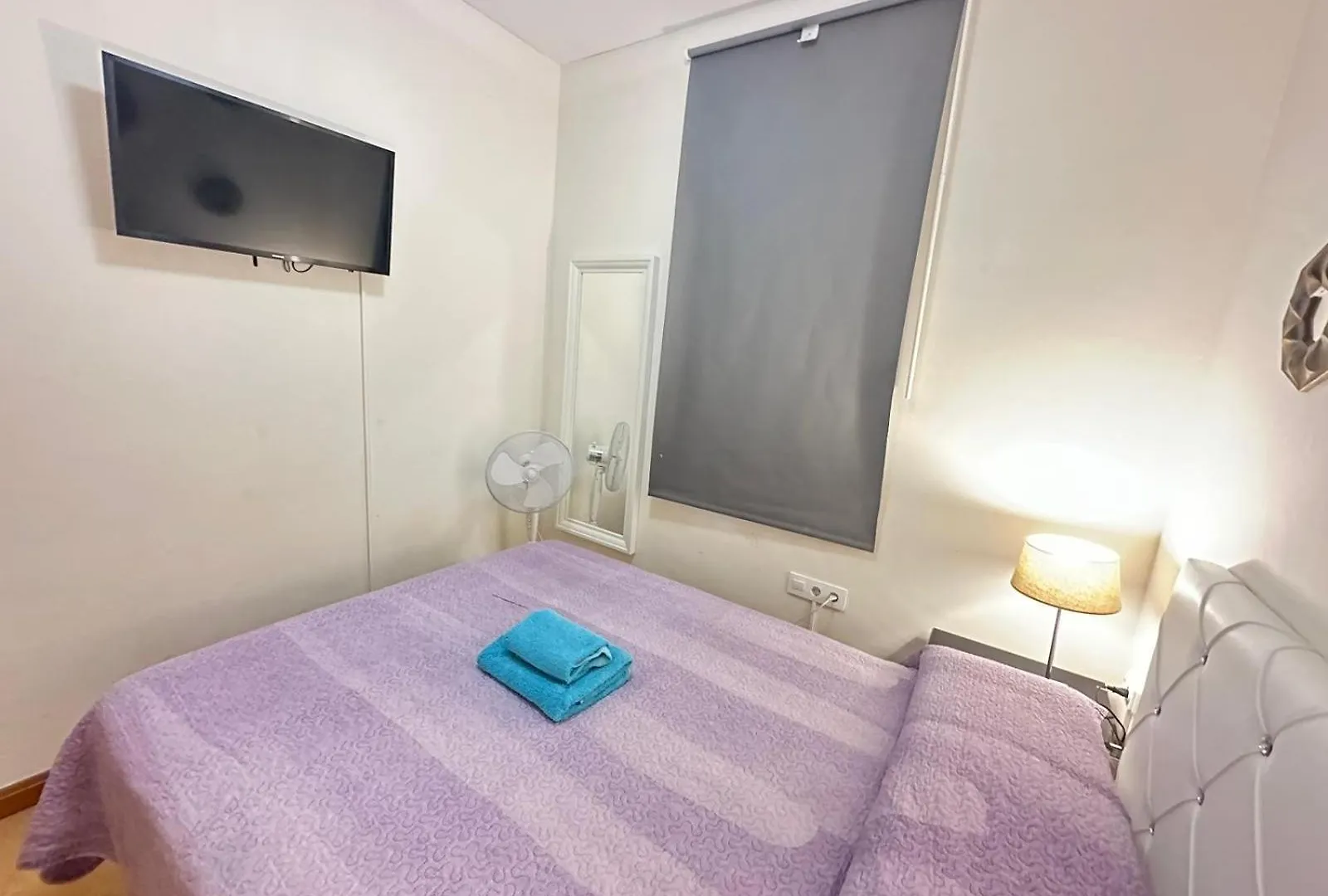 Rooms Paris Barcelona 0*,