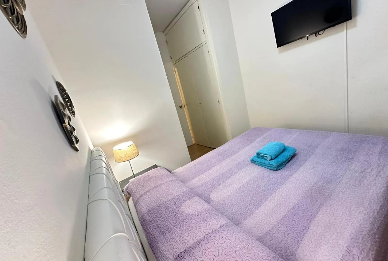 Rooms Paris Barcelona Bed & Breakfast