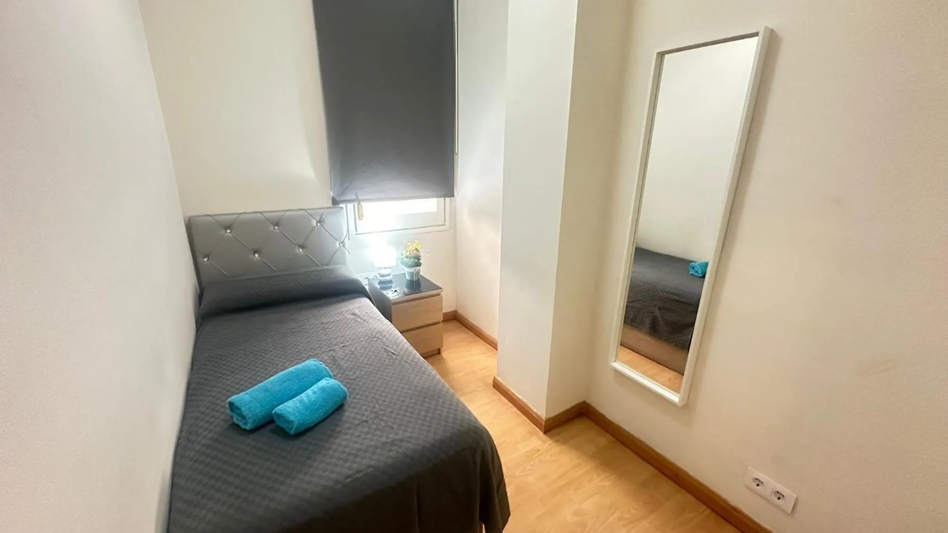 Bed & Breakfast Rooms Paris Barcelona