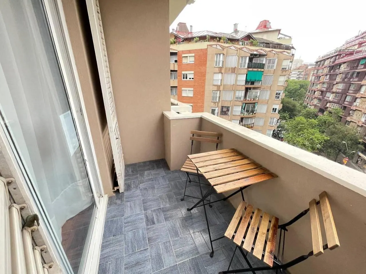 Rooms Paris Barcelona Bed & Breakfast