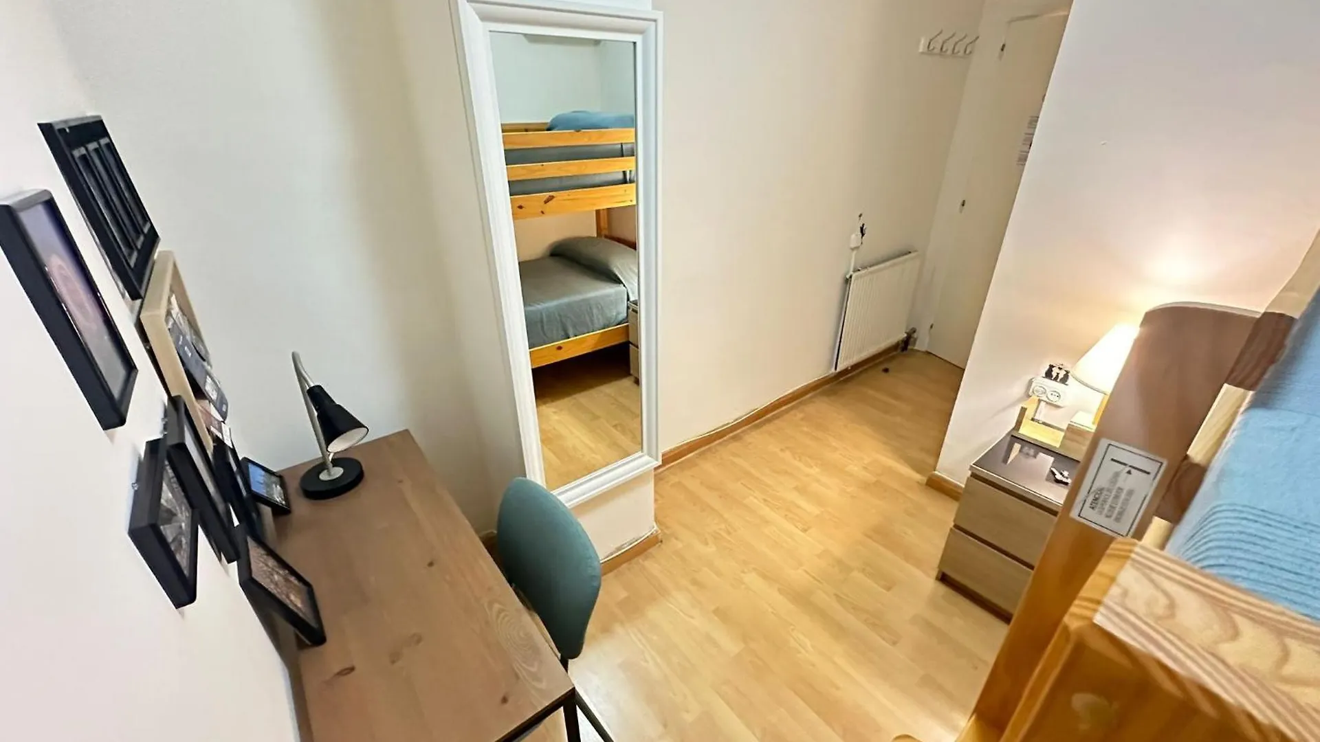 Rooms Paris Barcelona 0*,