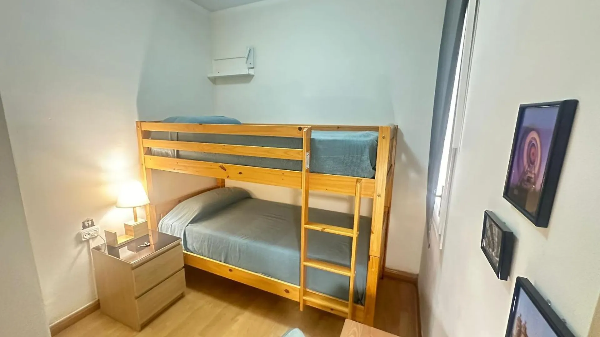 Bed & Breakfast Rooms Paris Barcelona