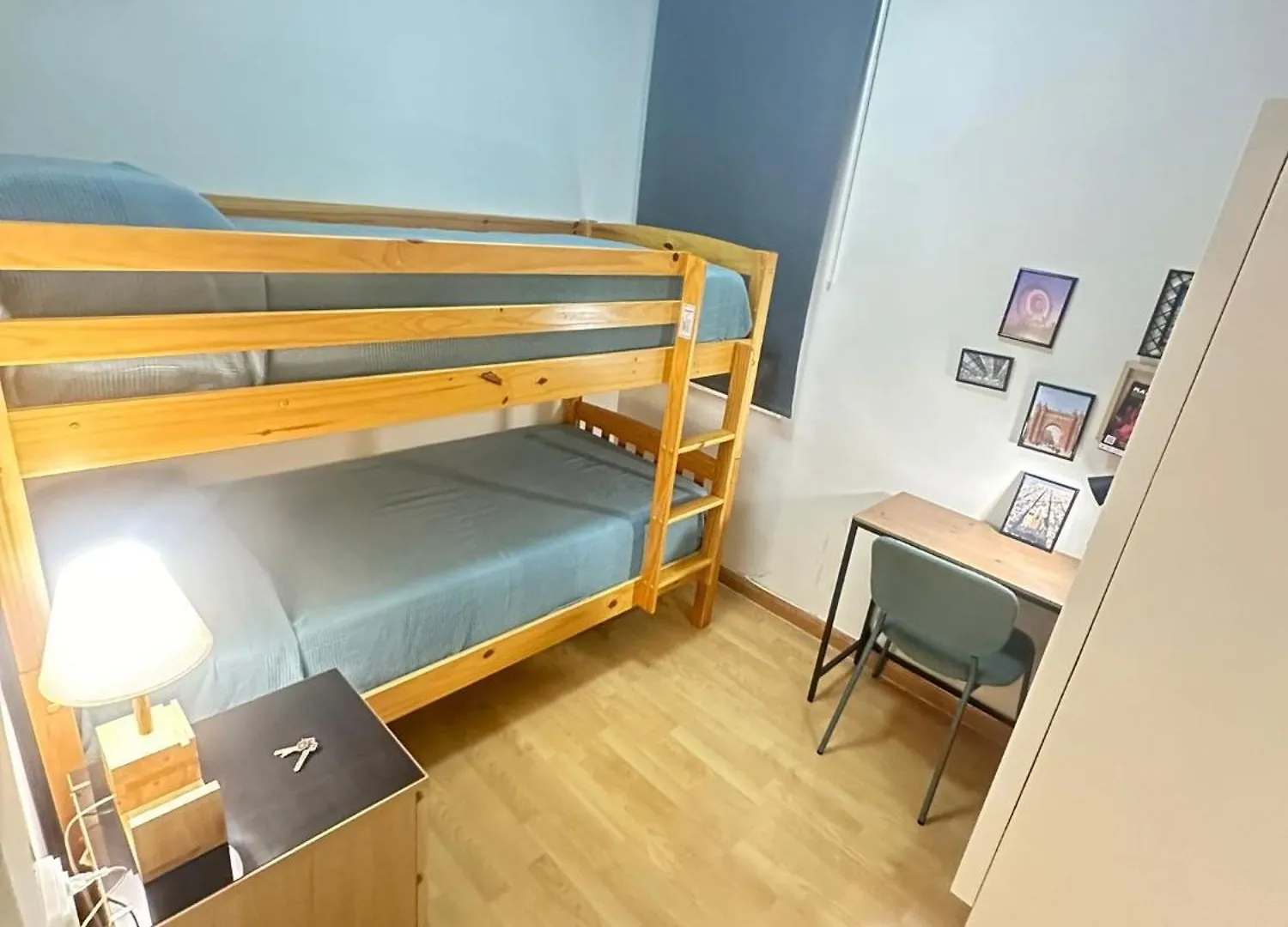 Rooms Paris Barcelona Spain