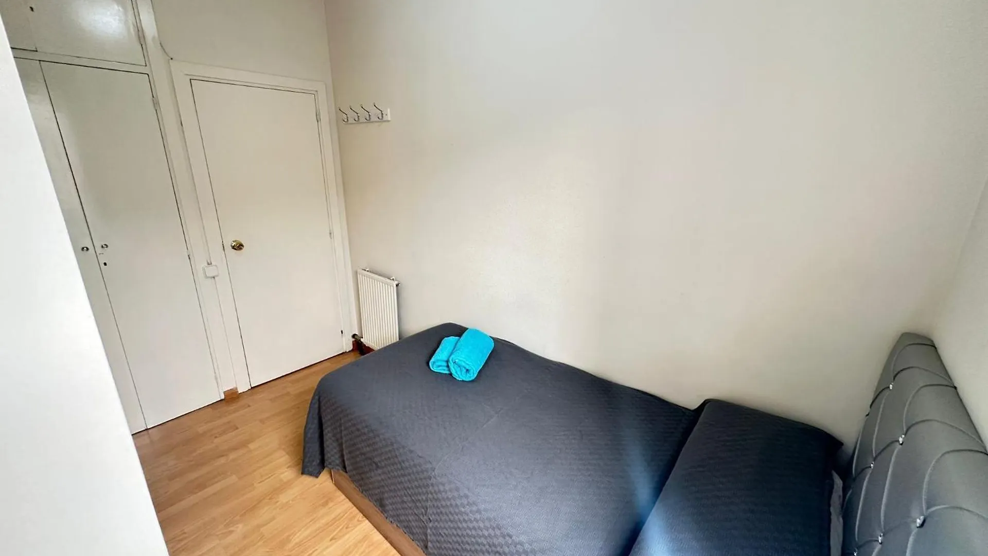 Rooms Paris Barcelona 0*,  Španělsko